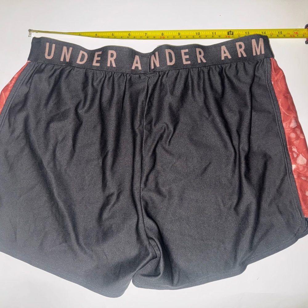 Under Armour Shorts - Picture 1 of 3